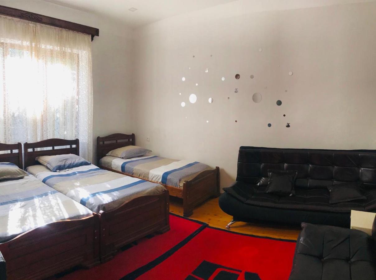 GuestHouse Greenside Bordzjomi Buitenkant foto