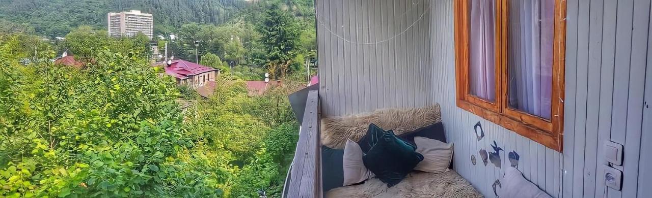 GuestHouse Greenside Bordzjomi Buitenkant foto